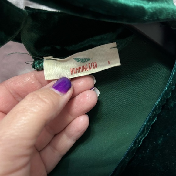 Hummingbird size small ladies top - Picture 3 of 3